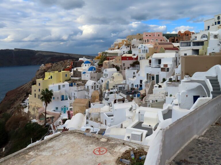 Santorini’s Hidden Photo Gems: Discover Secret Views