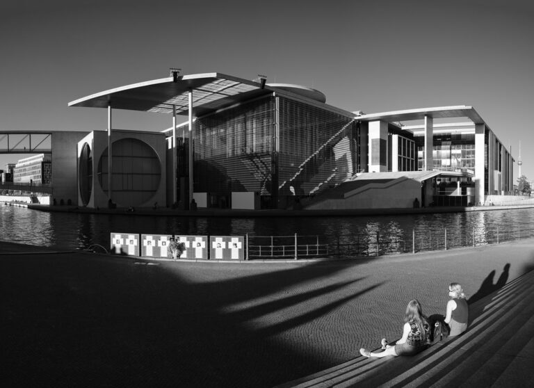 Top Berlin Architecture Photography Spots: Where to Capture Iconic History