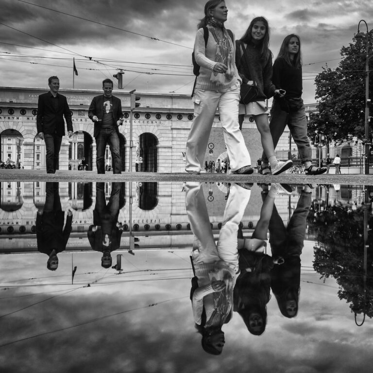 Reflections of Life: Capturing Street Photography’s Essence