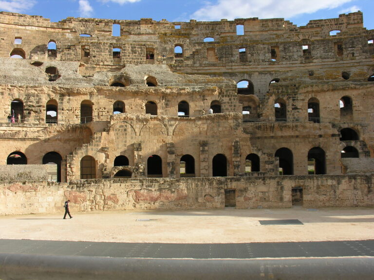 Capturing El Jem’s Amphitheater: Scale and Story in Roman Ruins