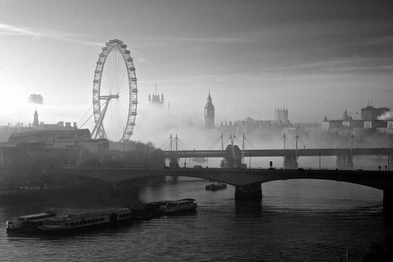 Misty Mornings: Capturing London’s Timeless Charm